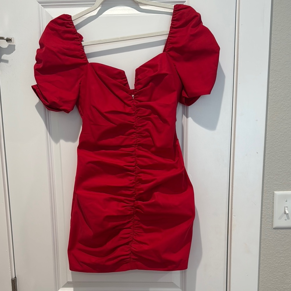 Elegant Red Puff Sleeve Dress